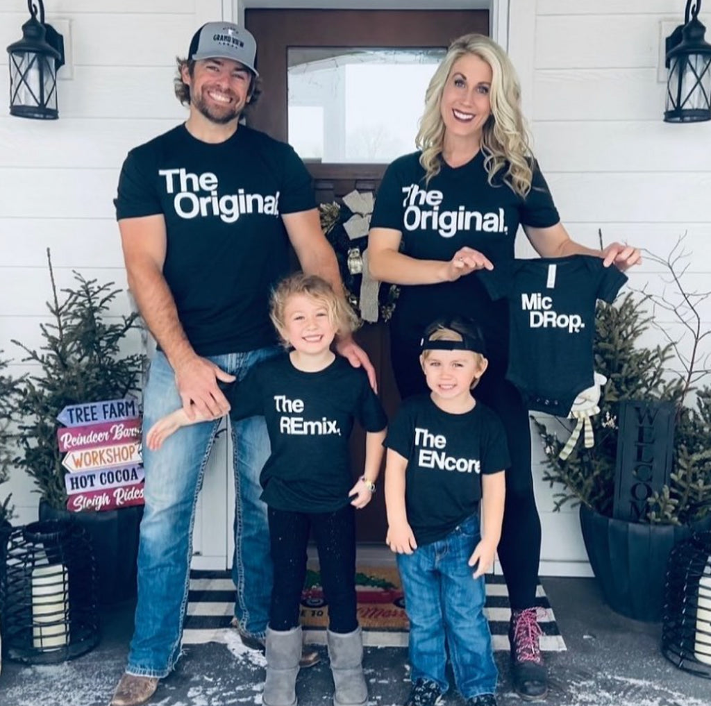 american family of 5 wearing matching shirts